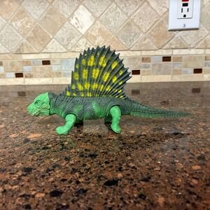 Vintage 1993 Jurassic Park JP01 Dimetrodon Dinosaur Toy Action Figure Kenner